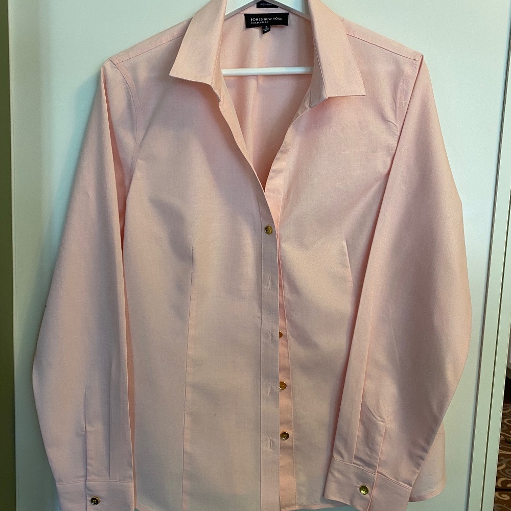 Women’s tailored blouse from Jones New York Collection